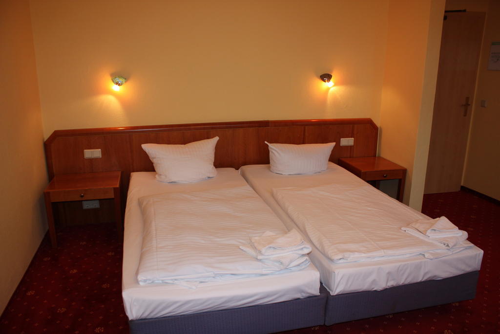Hotel Stubenberg Gernrode  Ngoại thất bức ảnh